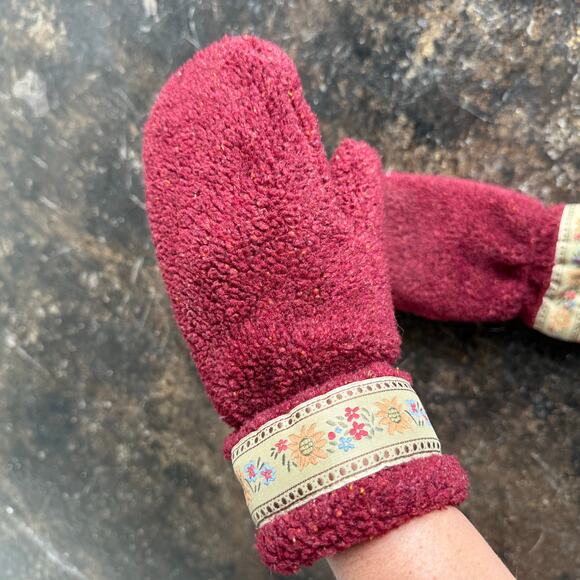 Vtg 80s Mittens Cottagecore Sherpa Fleece Floral Trim Polar Mitts Made in USA S - Picture 4 of 5